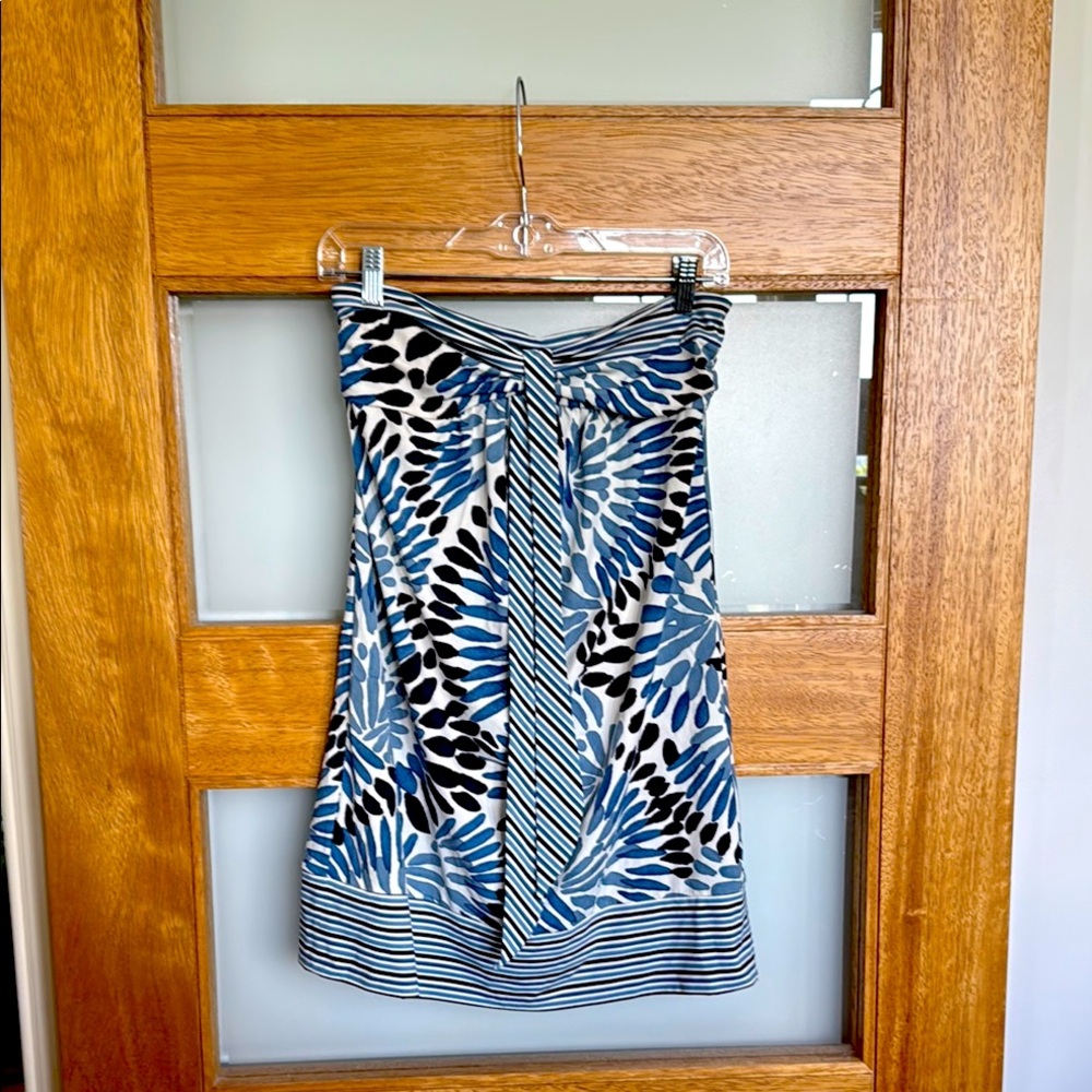 BCBGMaxAzria Blue and Black Strapless Sheath Dress